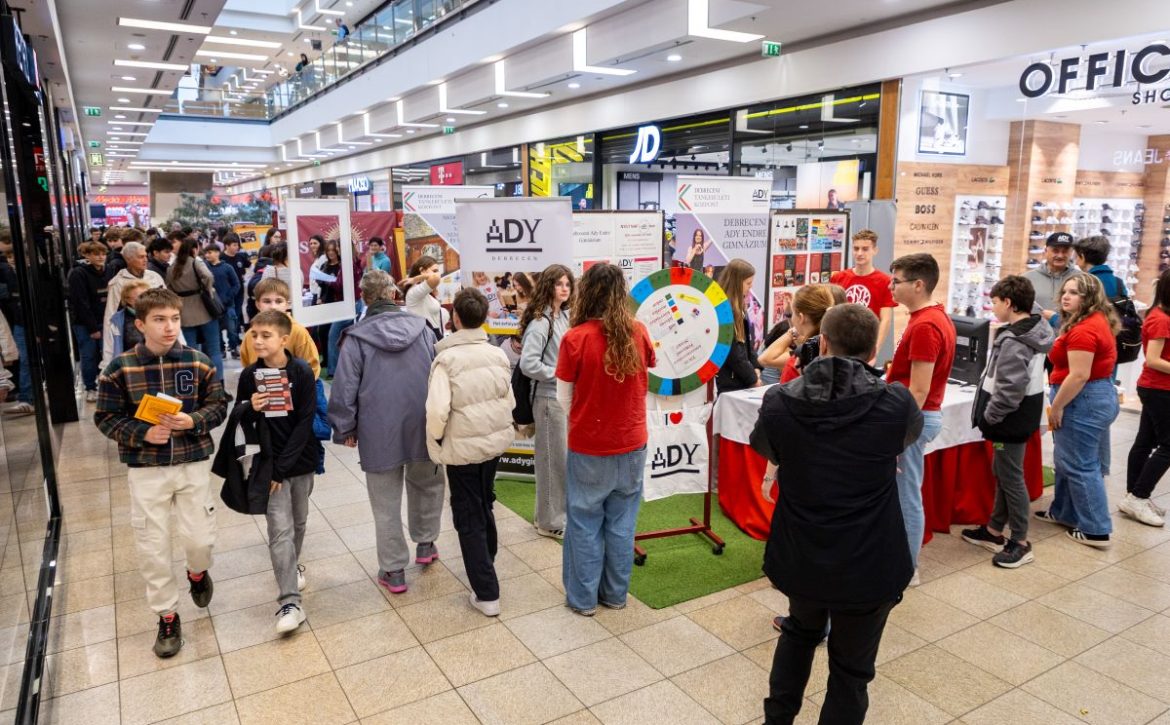 Hello, schoolchildren! This year’s SuliFórum has opened!