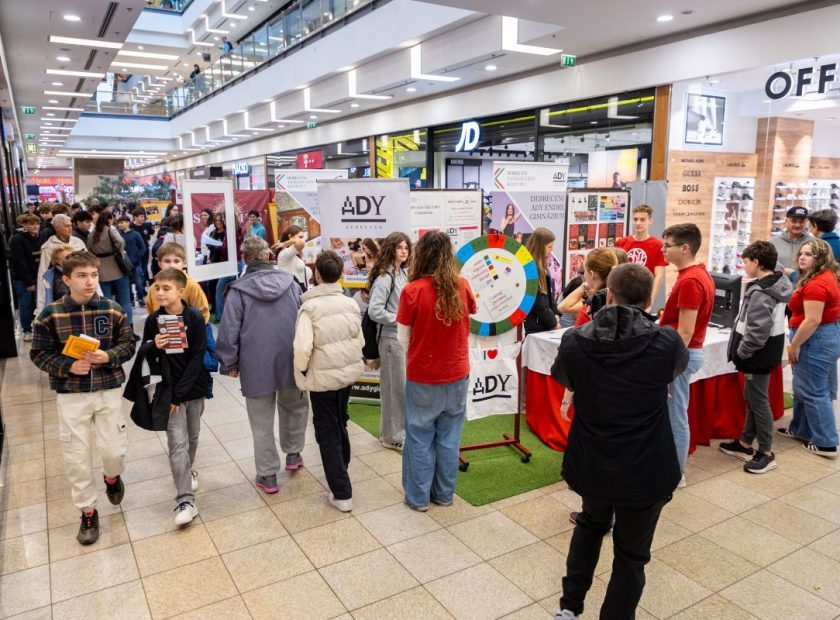Hello, schoolchildren! This year’s SuliFórum has opened!
