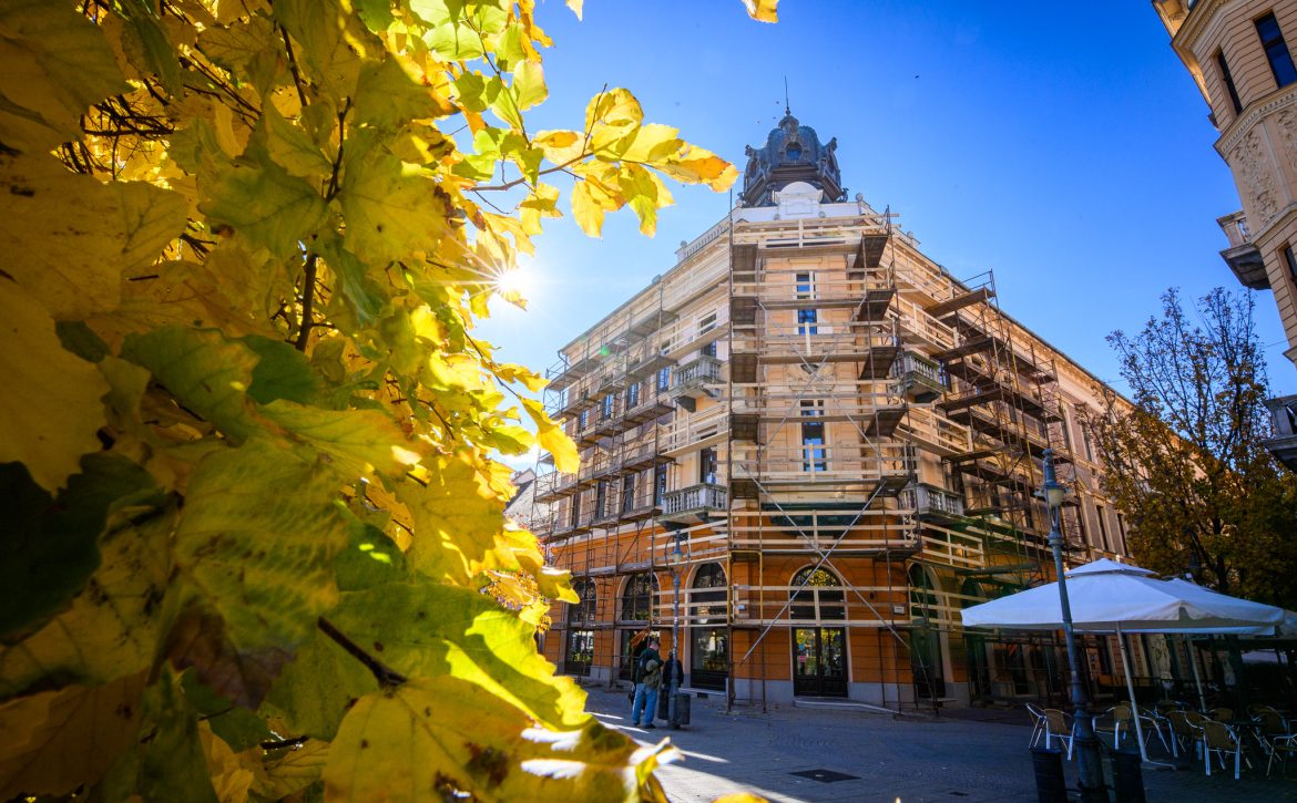 Simonffy Street corner house
