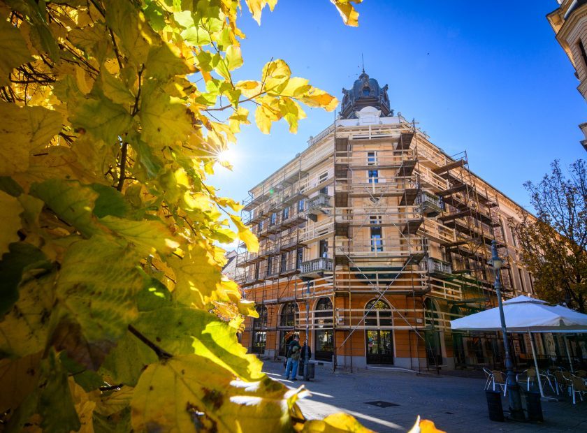 Simonffy Street corner house