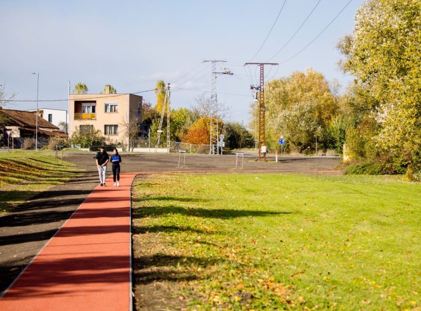 Sport, community, tradition- the TÃģcÃģkÃķr was inaugurated with a vintage running carnival in JÃģzsa