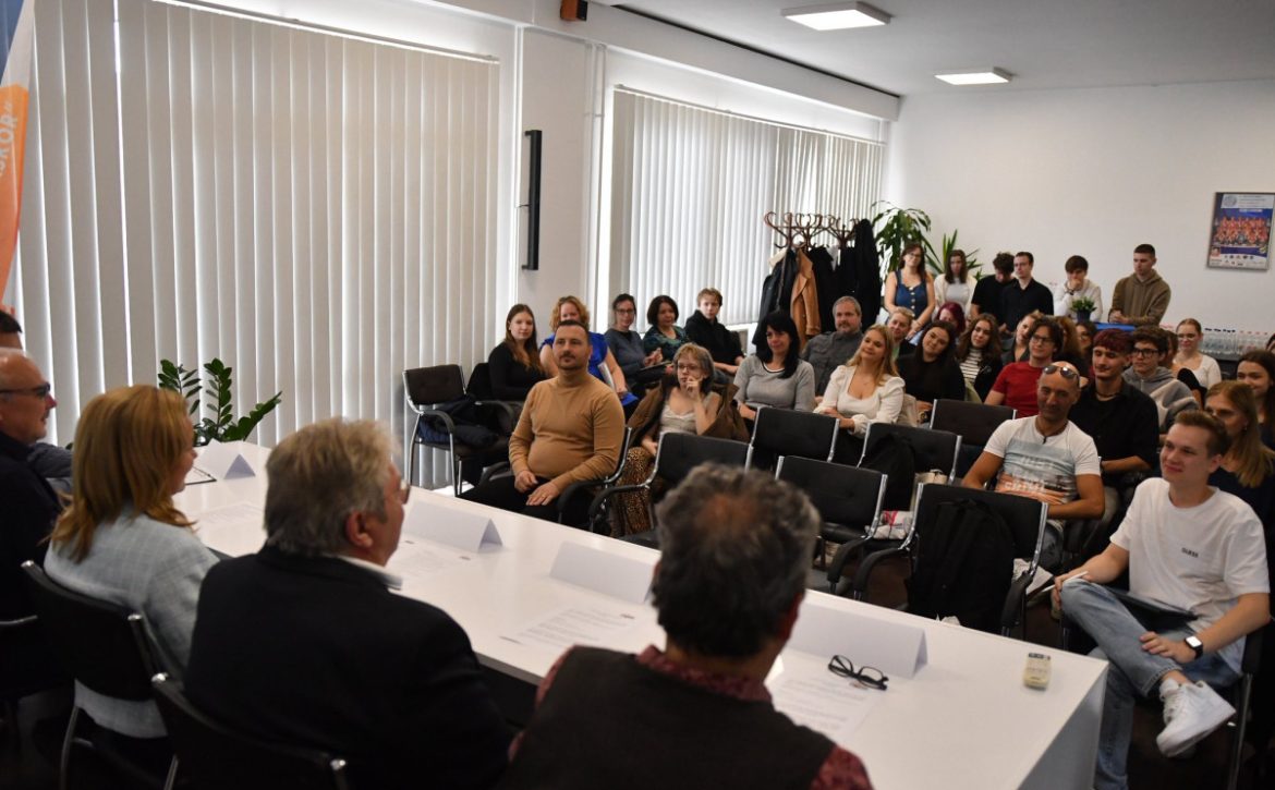 The date is set- Debrecen secondary school students definitely won’t be sleeping that night