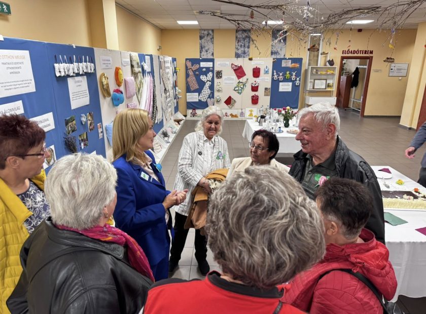The senior citizens’ club in Józsa was filled with love