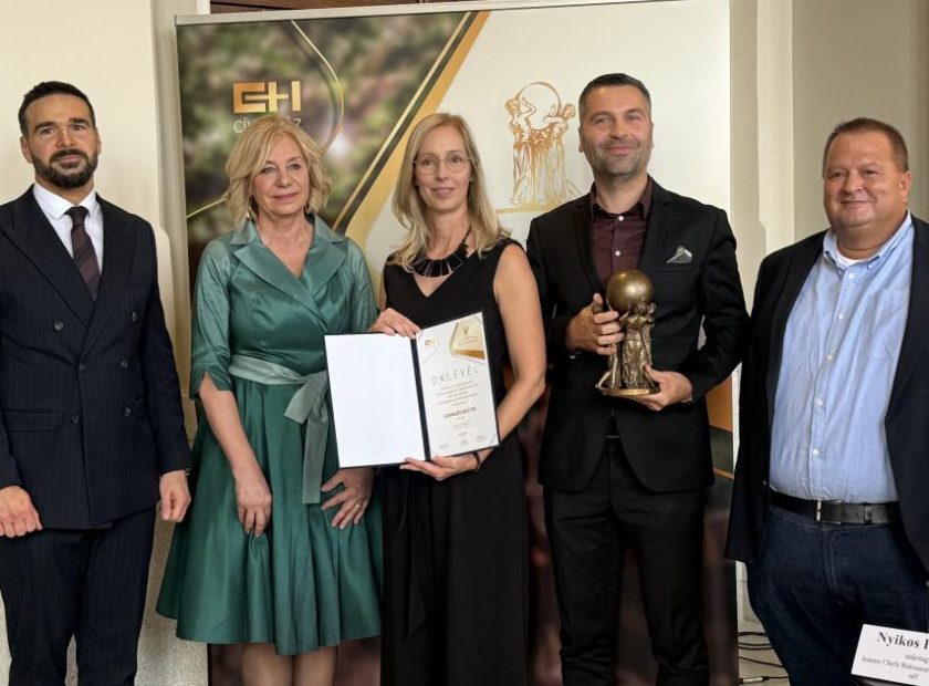 The winners of the “Cívis Host of the Year” competition were honored