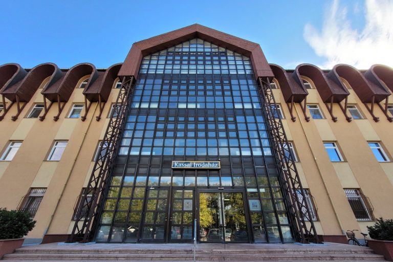 kassai office building 768x512