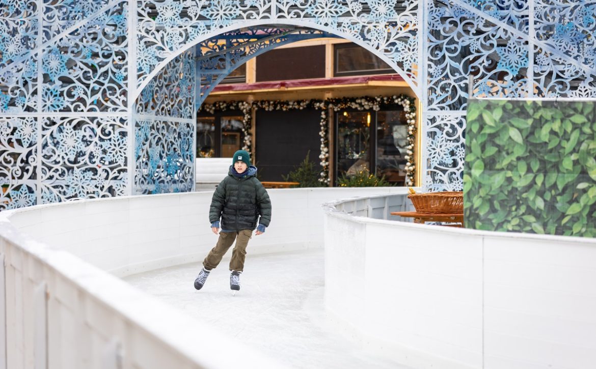 Debrecen’s Advent Highlights- From the Ice Rink to the Ice Flower Carnival