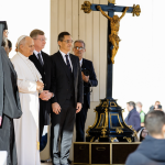 Papp László Presents Debrecen’s gift to Pope Leo