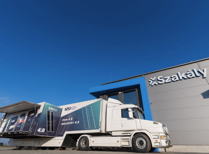 The Industry 4.0 demo truck has arrived in Debrecen
