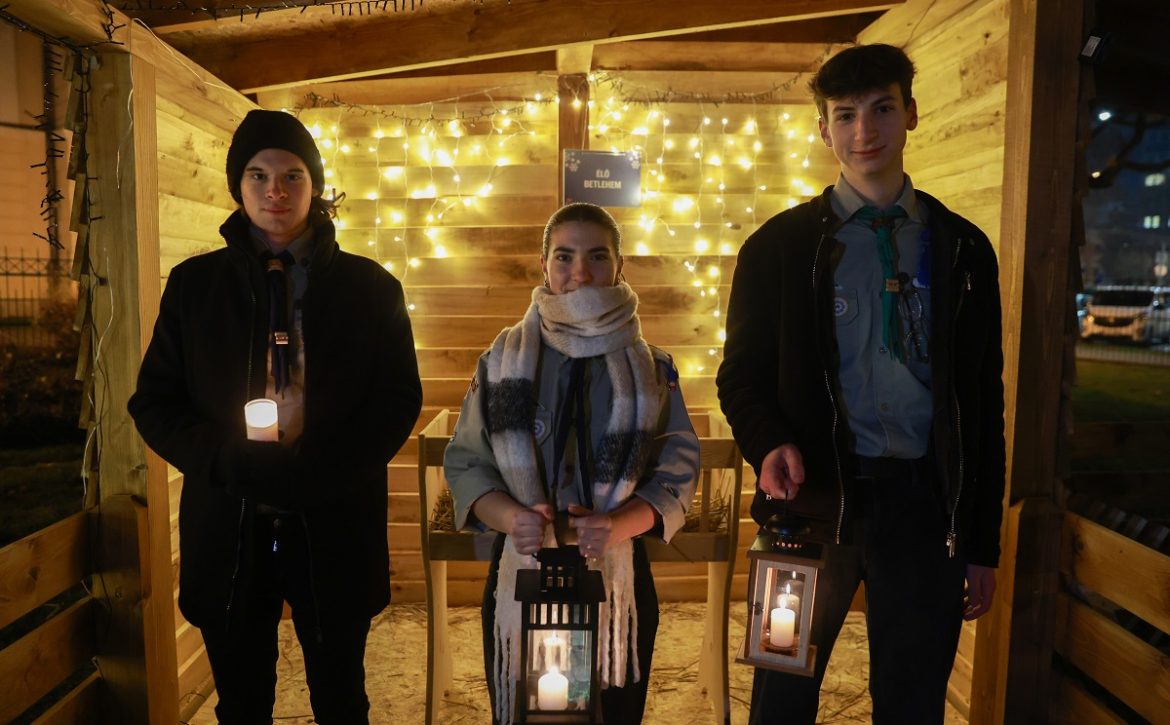 The Bethlehem flame has arrived in Debrecen