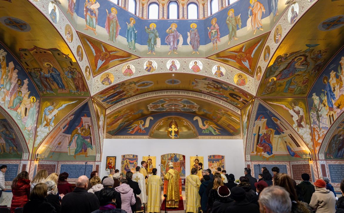 The bell and interior murals of the Holy Trinity Greek Catholic Church in Tócóskert were blessed