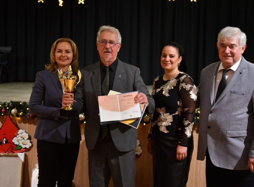 undreds of long-serving blood donors were honored in Debrecen