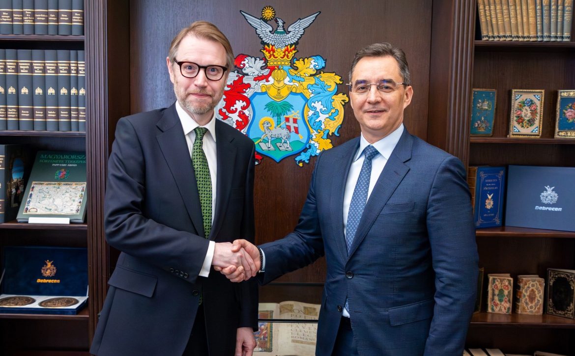 UK Ambassador to Hungary makes his first visit outside Budapest to Debrecen