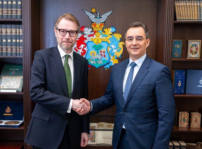 UK Ambassador to Hungary makes his first visit outside Budapest to Debrecen