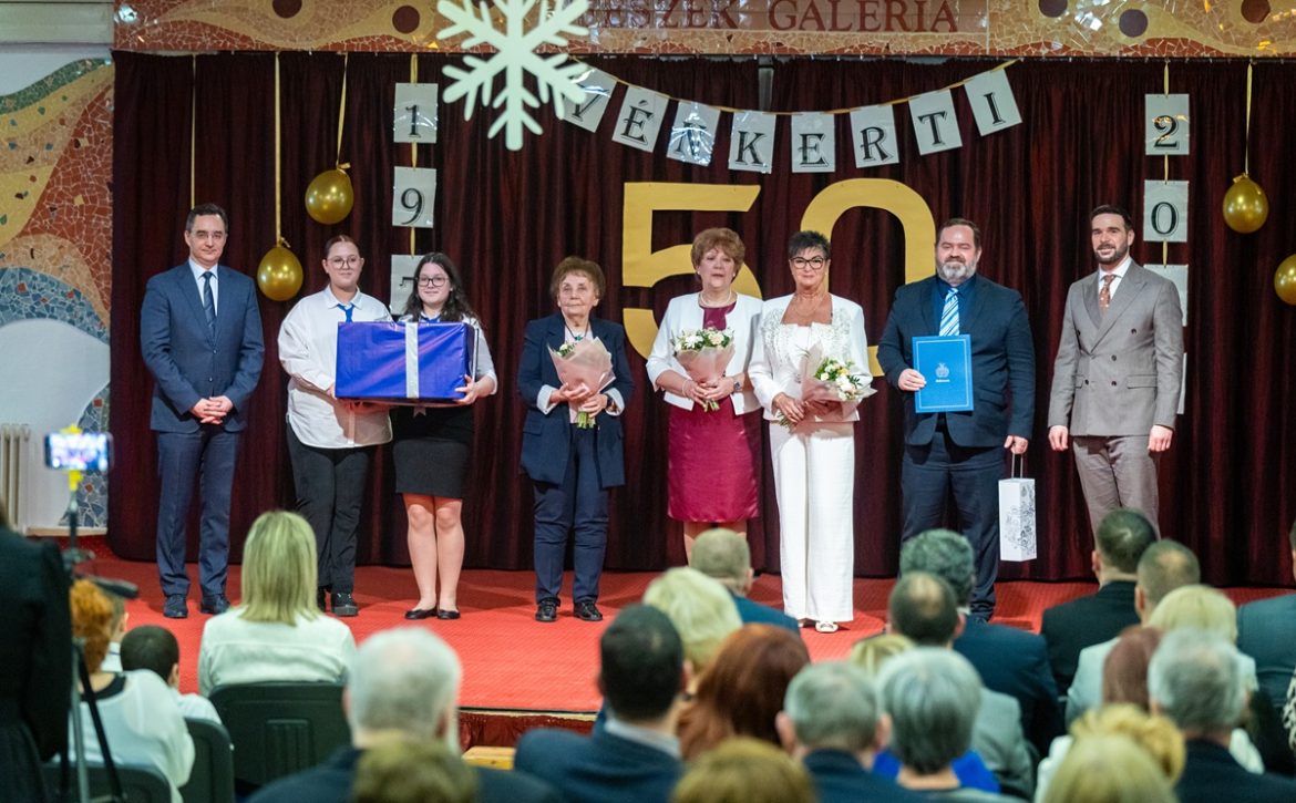 Fifty years ago, the first school bell rang at the Vénkert Primary School in Debrecen