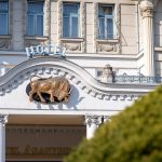 How does the common European currency affect us?