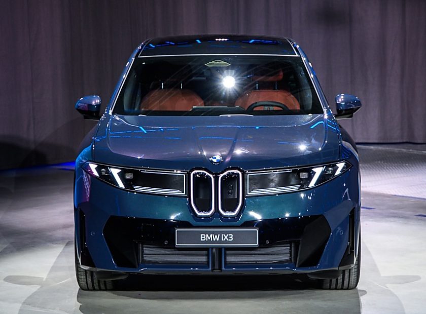 This Is How the New BMW iX3 Comes to Life in Debrecen