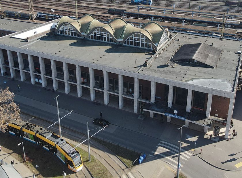 The Redevelopment of the Main Railway Station Is No Longer Optional