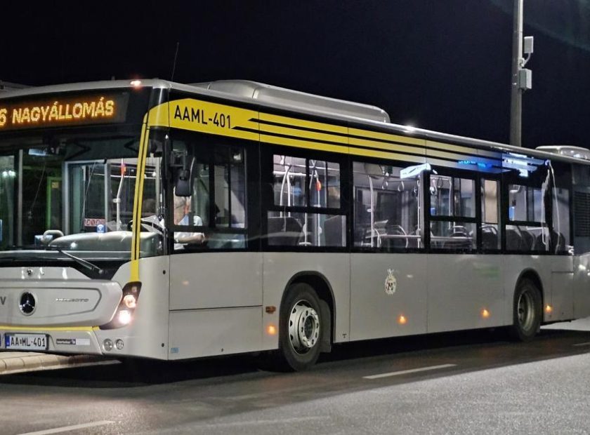 MÃV-rendelÅ Bus Stop to Remain out of Service Longer than Expected
