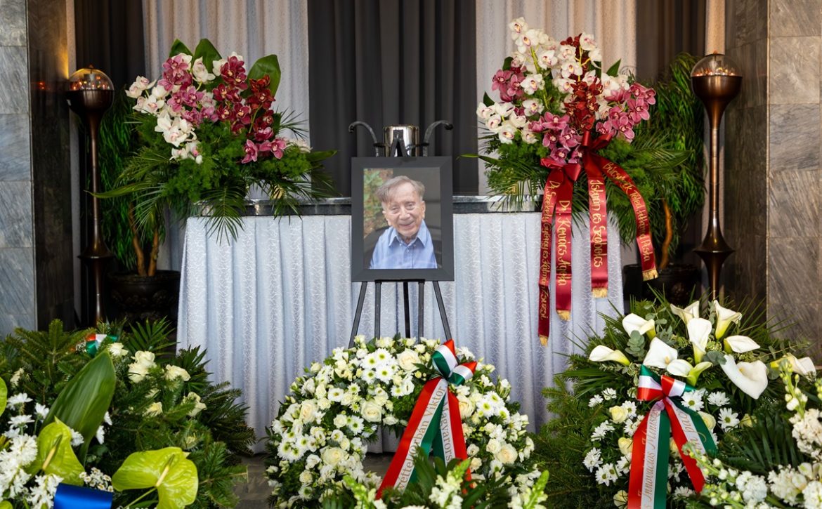 Honorary Citizen Tamás Vásáry Laid to Rest