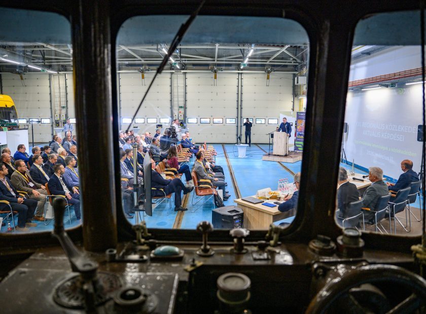 Debrecen’s Integrated Fare System Evaluated at Regional Transport Conference