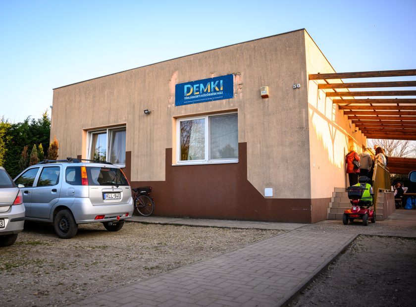 DEMKI Opens TÃĐglÃĄskert Community Centre