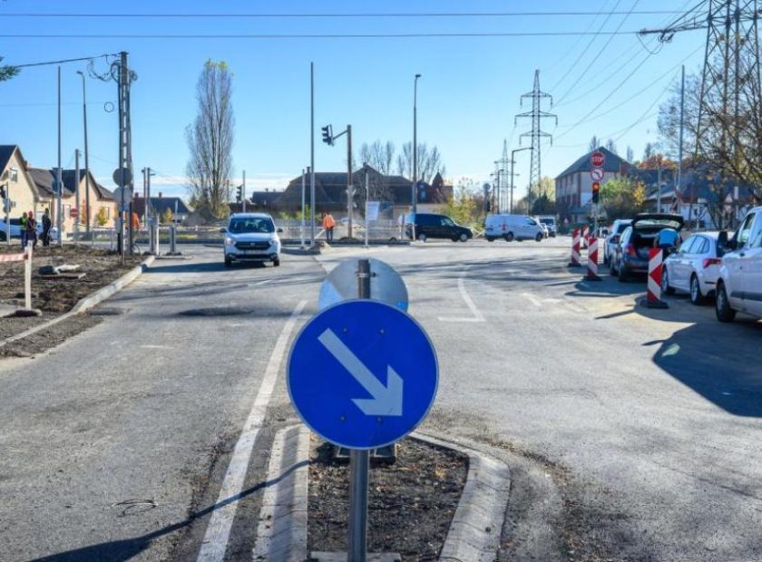 Traffic Lights to Be Replaced on Wednesday at Vámospércsi Road and Budai Nagy Antal Street Junction