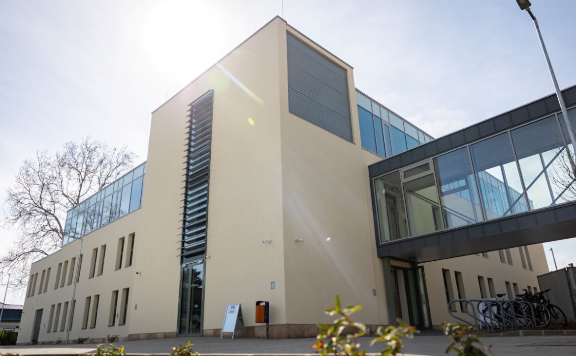 The Building of the Faculty of Engineering in Debrecen Has Been Renovated — Students Also Contributed to the Design – Debrecen4U – Hungary