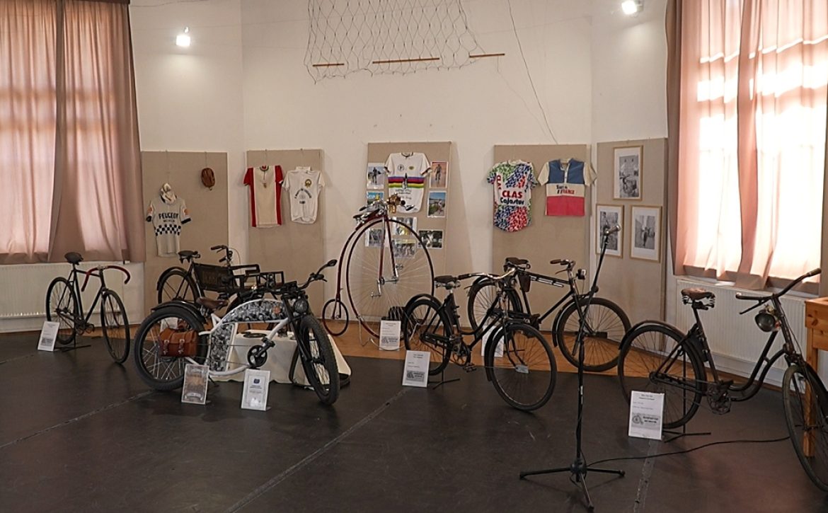 Time Travel on Two Wheels: Rare Exhibition Opens at DEMKI Homokkert Community House
