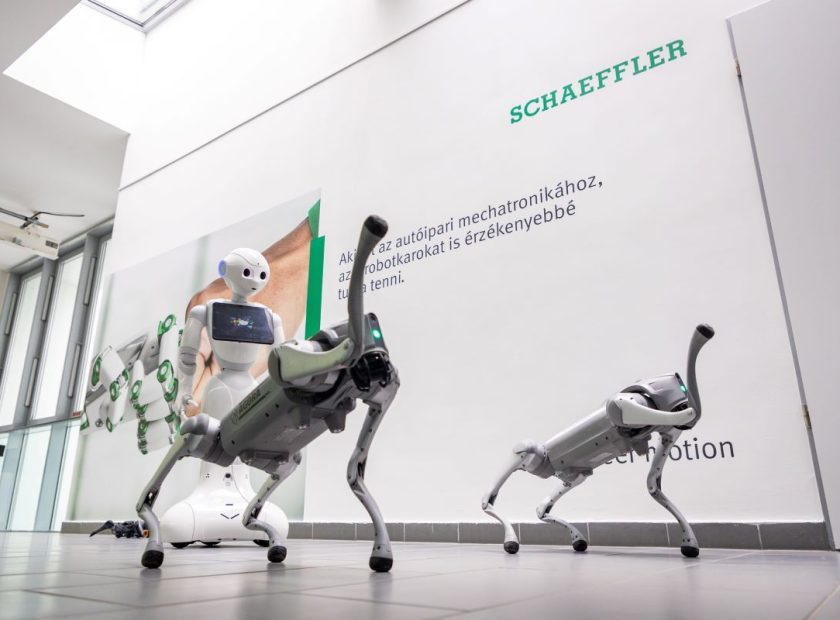 Schaeffler and Agora Jointly Promote Robotics to Young People in Debrecen