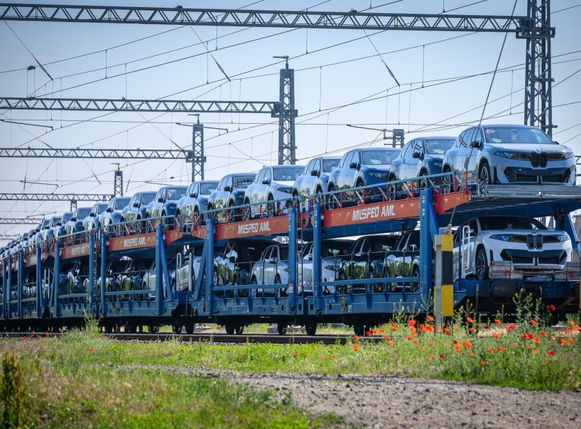 BMW Group Plant Debrecen Already Recruiting for Third Shift