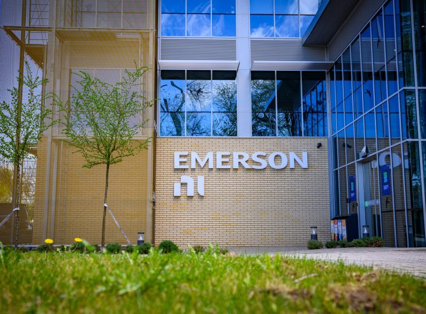 Emerson NI Hosts Interactive Science Festival in Debrecen