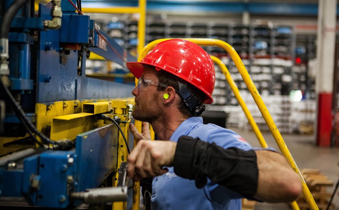 Majority of Companies Unable to Meet Labour Demand Without Foreign Workforce, Survey Finds