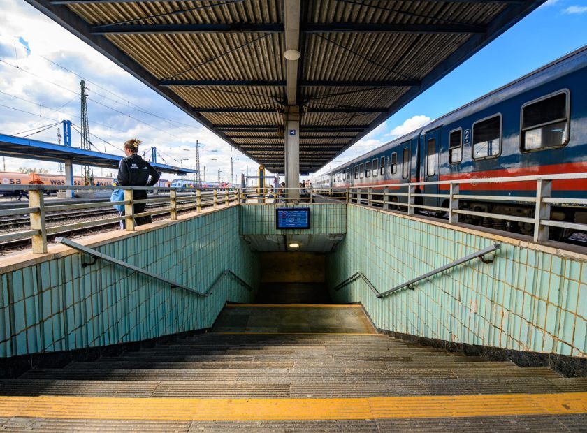 Minister of Transport Speaks on Railway Upgrades in Debrecen
