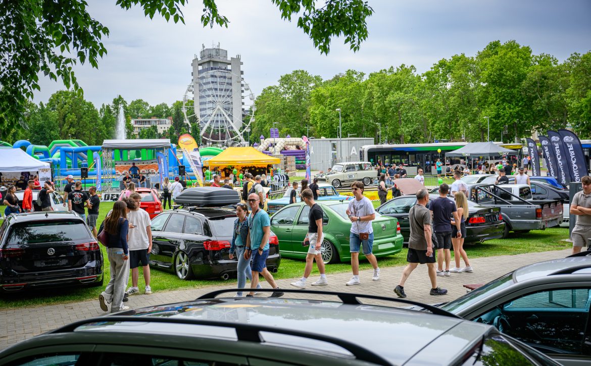 Record Crowds, Helicopters and Thousands of Vehicles at Debrecen Drive