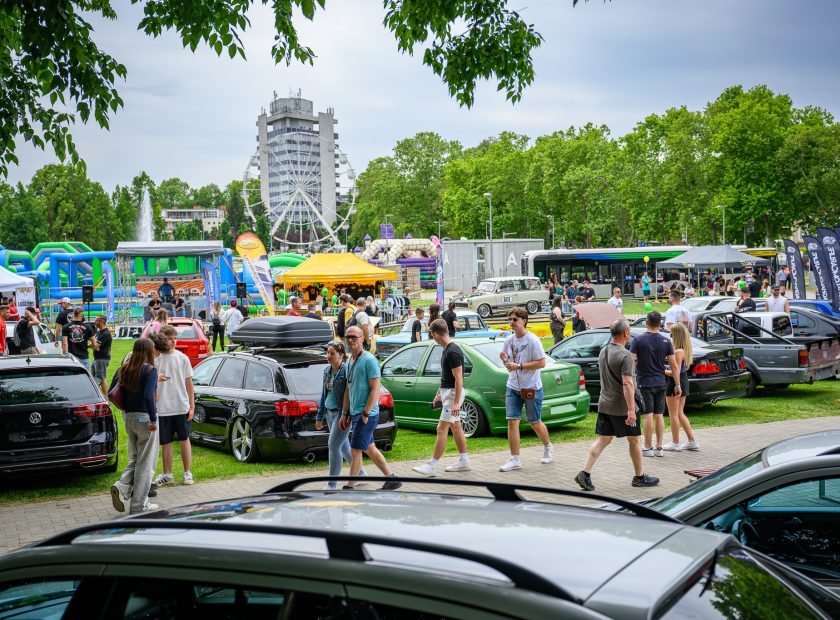 Record Crowds, Helicopters and Thousands of Vehicles at Debrecen Drive