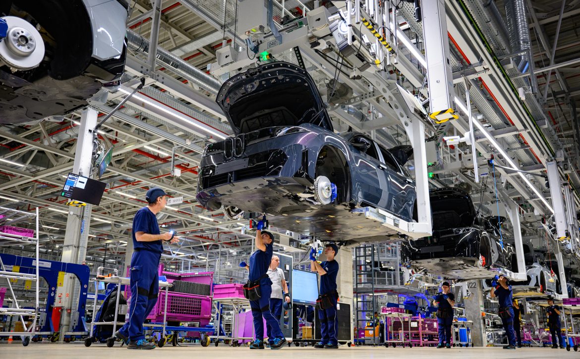 BMW Group Plant Debrecen Hosts International Factory Tour for Press