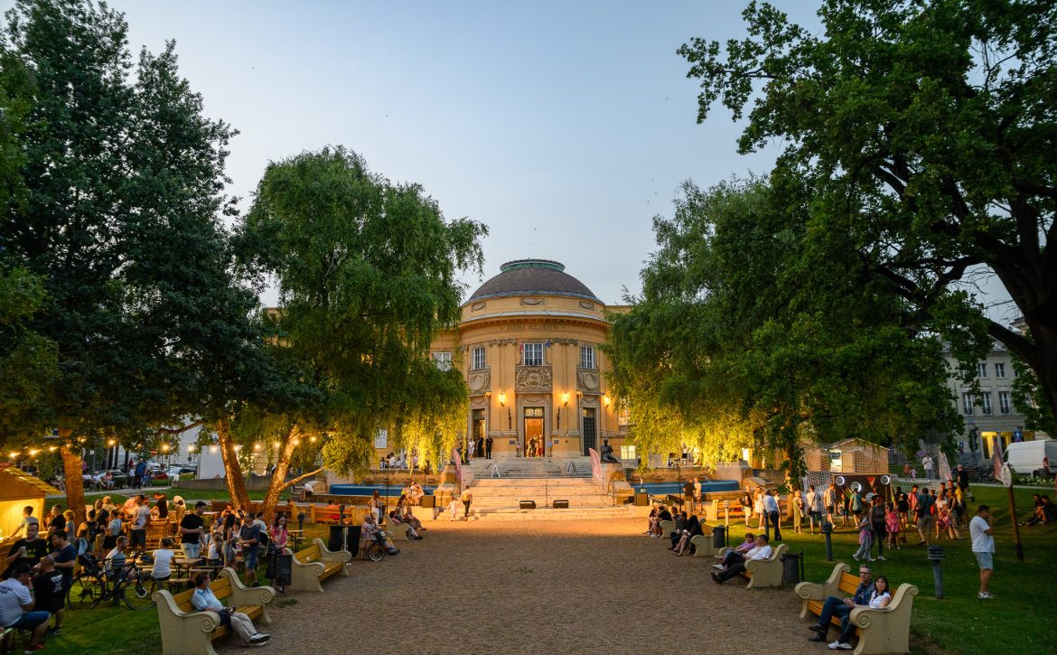 Night of Museums to Return with Biblical Burgers and Courtyard Concerts