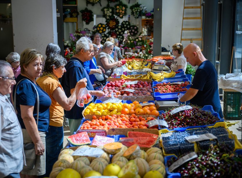 Market-goers Seek Hungarian Produce But Are Increasingly Price-conscious, Debrecen Overview Finds
