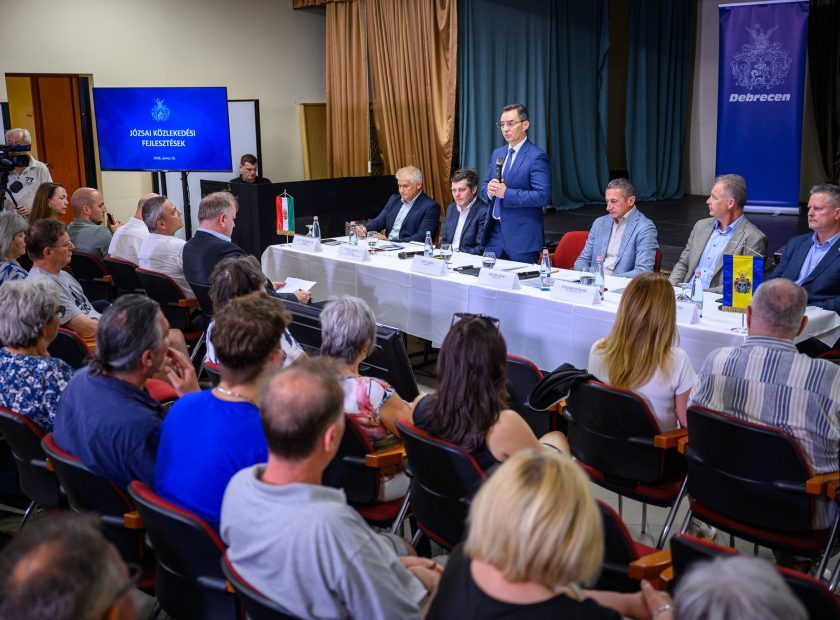 Public Transport Discussed at Public Forum in Józsa