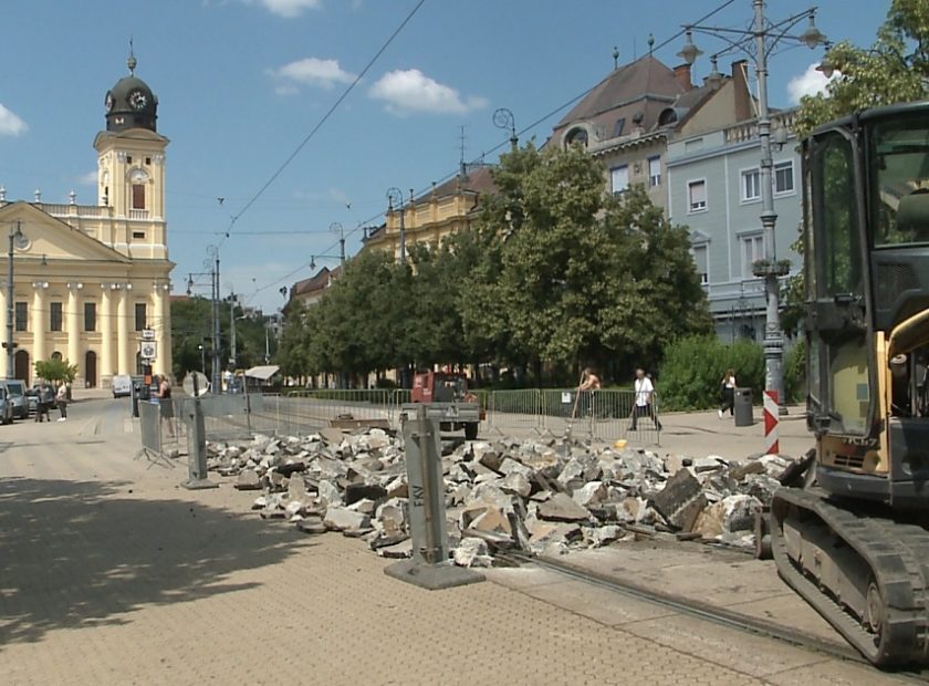 Tram Track Renovation Begins on Debrecen’s Main Square