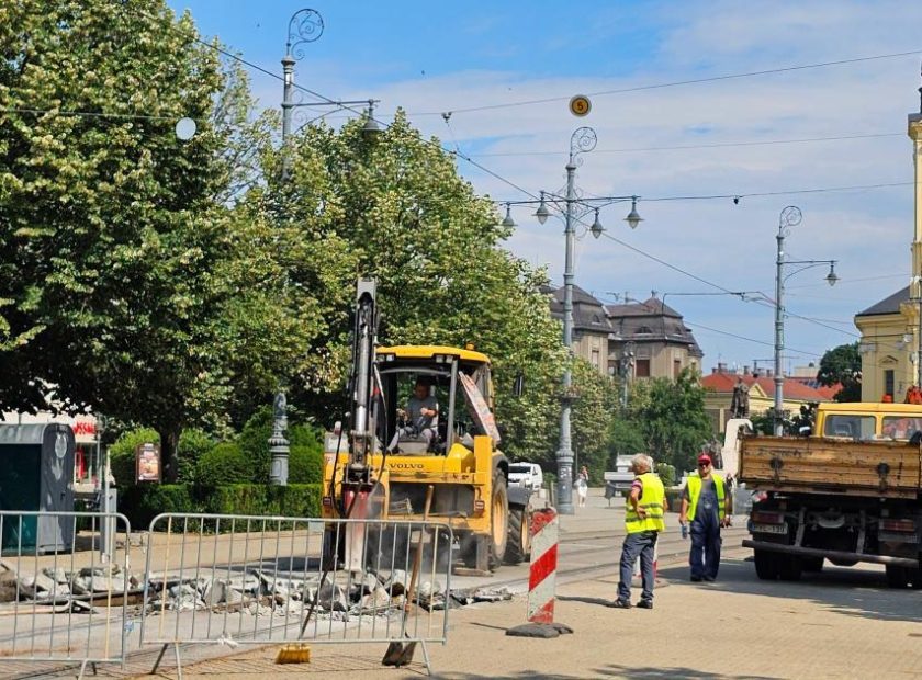 Tram Line Maintenance Switches to Night Shifts Due to Heatwave