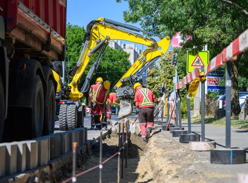Work Underway Simultaneously on Multiple Urban Sections of Route 33