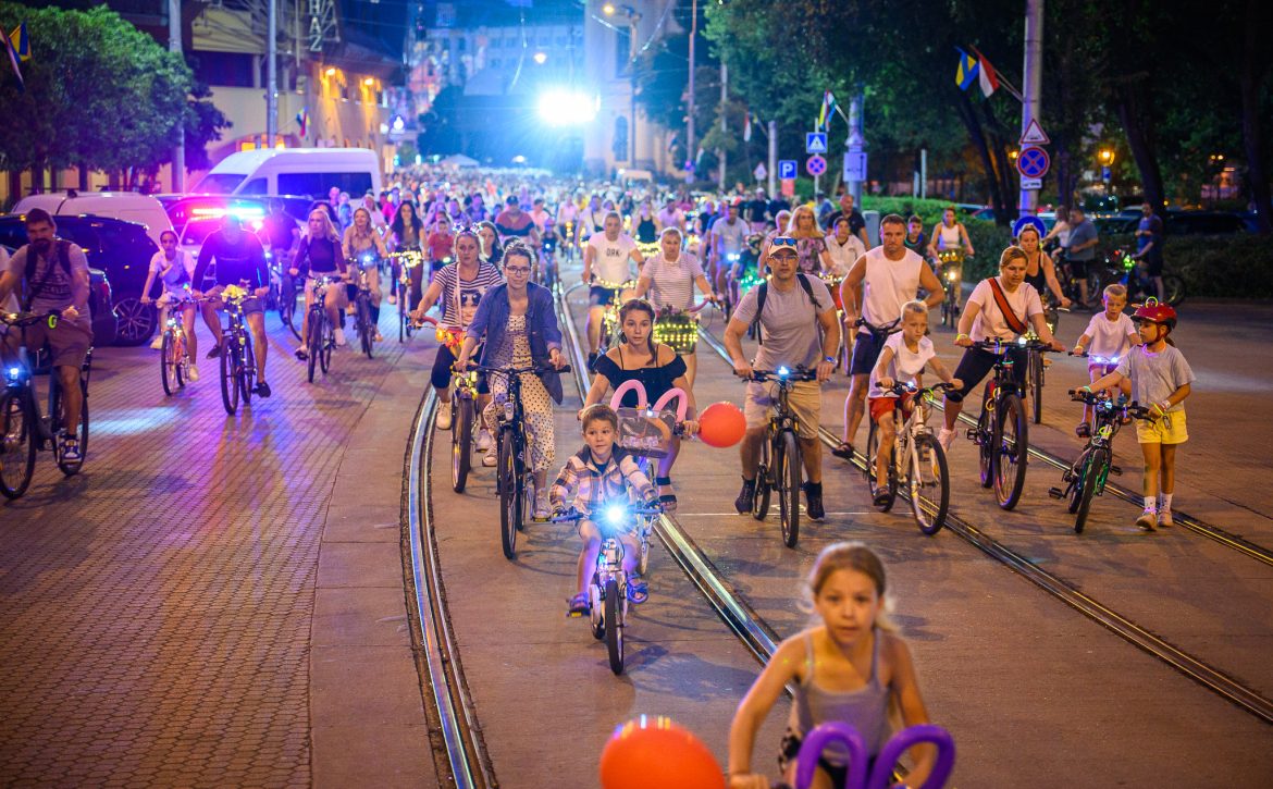 Schaeffler Becomes Title Sponsor of Debrecen’s Night Cycle Parade