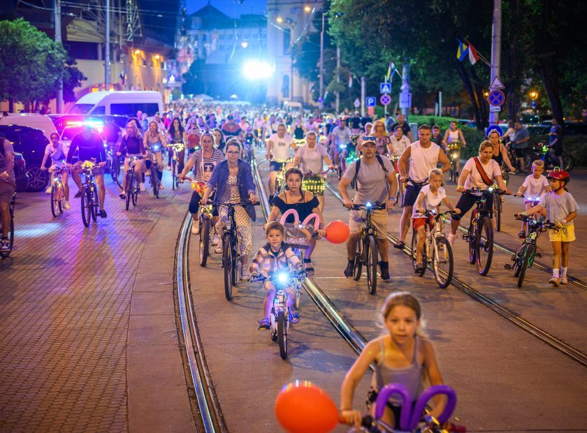 Schaeffler Becomes Title Sponsor of Debrecen’s Night Cycle Parade