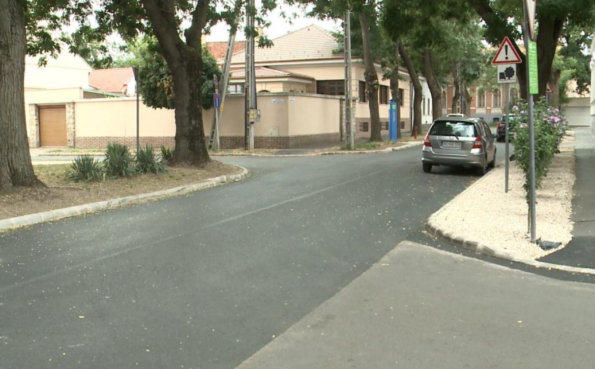 Pavement and Road Section Resurfaced on Ötmalom Street